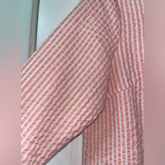 Spring Pink And White Stripe Blouse Seerucker-like Material Size Medium - Blair - Picture 5 of 8